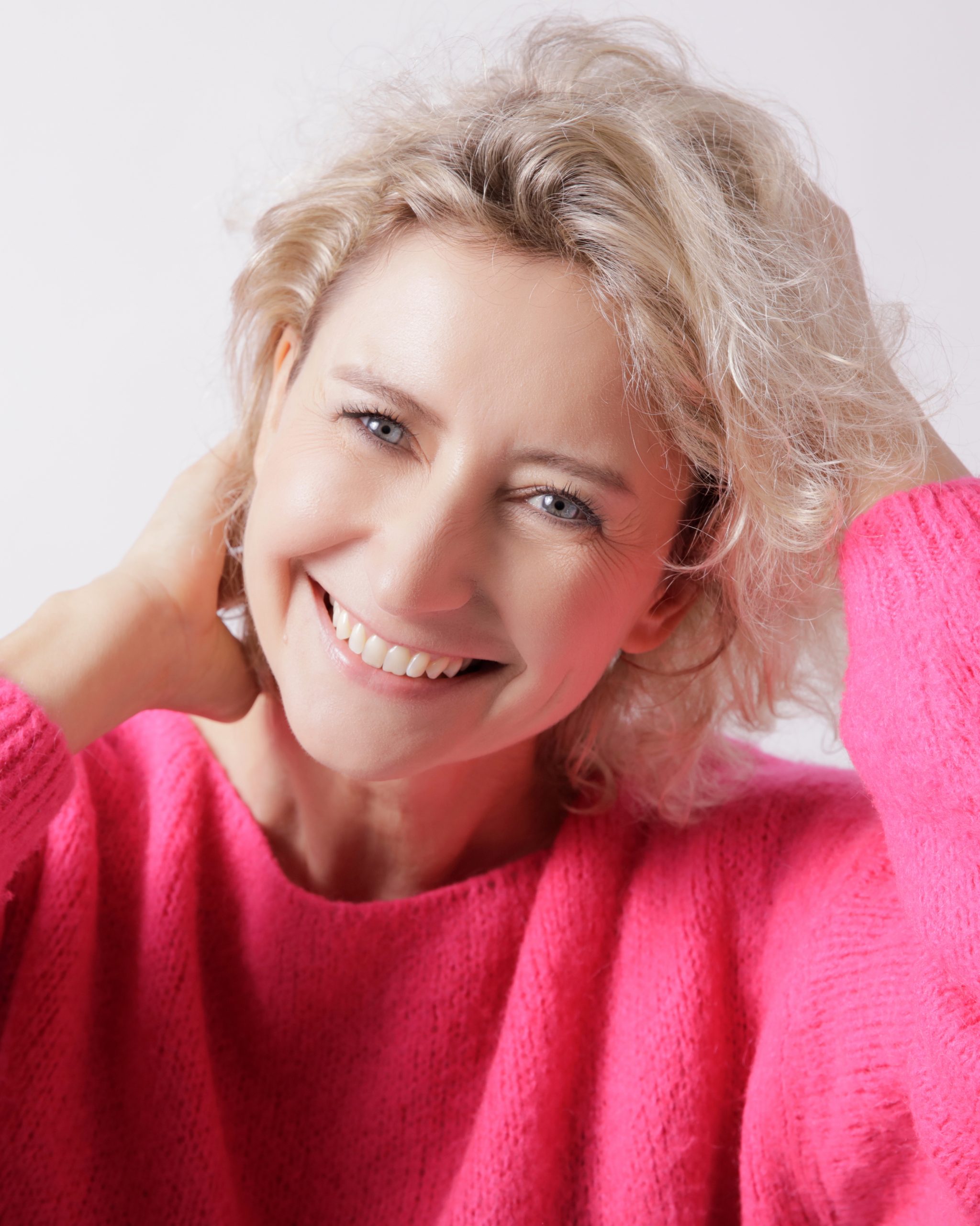 Caroline Klaus Book 2024 Comédienne-Chanteuse, Photographe Mathieu Baumer, Make up Axelle Dersin